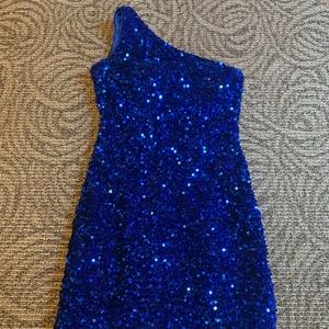 Berlinnova size 4 homecoming dress